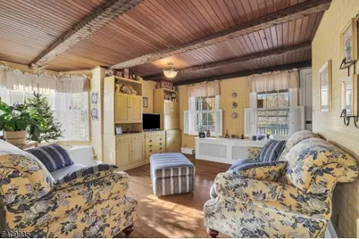 265 Little Falls Rd, Cedar Grove, NJ 07009 - Photo 25