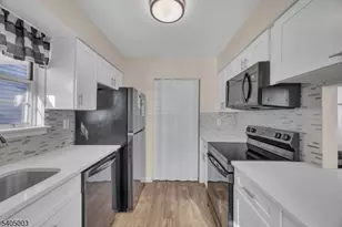 82 Almond Dr, Franklin Township, NJ 08873 - Photo 13