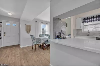 82 Almond Dr, Franklin Township, NJ 08873 - Photo 11