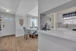 82 Almond Dr, Franklin Township, NJ 08873 - Photo 11