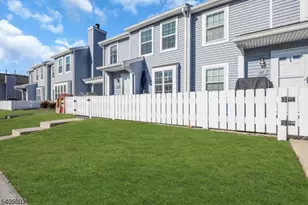 82 Almond Dr, Franklin Township, NJ 08873 - Photo 1