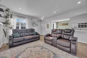 82 Almond Dr, Franklin Township, NJ 08873 - Photo 5