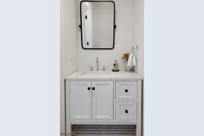 30 Edgecliff Rd, Montclair, NJ 07043 - Photo 19