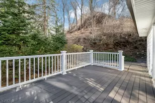 30 Edgecliff Rd, Montclair, NJ 07043 - Photo 37