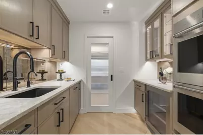 2 E Hartshorn Dr, Millburn, NJ 07078 - Photo 13