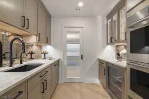 2 E Hartshorn Dr, Millburn, NJ 07078 - Photo 13