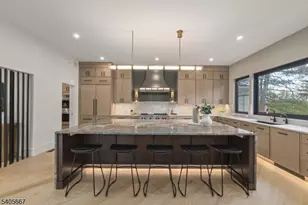 2 E Hartshorn Dr, Millburn, NJ 07078 - Photo 7