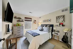 654 Honeybrook Cir, Lopatcong Township, NJ 08886 - Photo 15