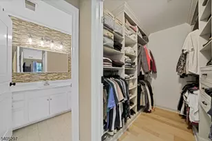 654 Honeybrook Cir, Lopatcong Township, NJ 08886 - Photo 13