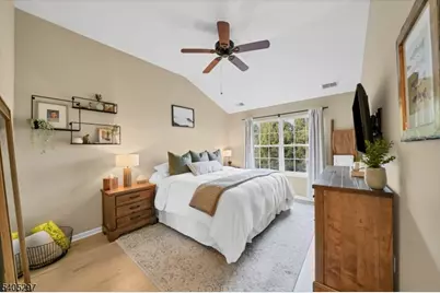 654 Honeybrook Cir, Lopatcong Township, NJ 08886 - Photo 11