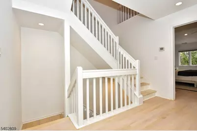 272 Belmont Pl, Mahwah, NJ 07430 - Photo 27