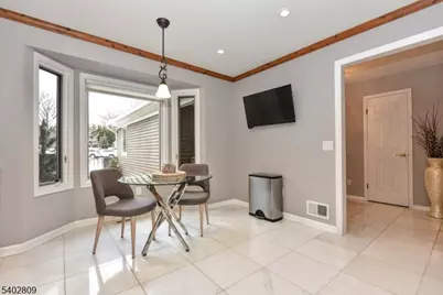 272 Belmont Pl, Mahwah, NJ 07430 - Photo 7