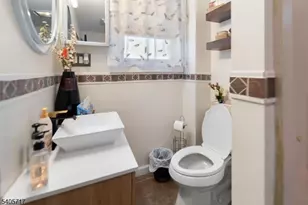 277 Newark Ave, Union Township, NJ 07083 - Photo 17