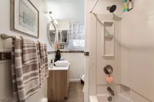 277 Newark Ave, Union Township, NJ 07083 - Photo 15