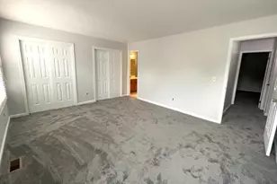 317 Jamestown Ct, Raritan Township, NJ 08822 - Photo 17