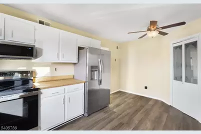 16298 Dell Pl, Stanhope, NJ 07874 - Photo 7