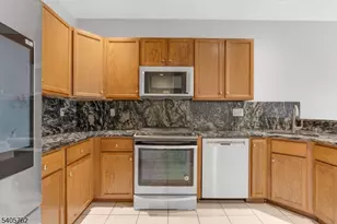 107 Gladstone Dr, Parsippany, NJ 07054 - Photo 7