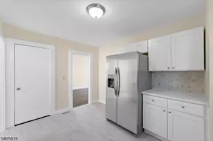 113 Columbia Ave, Newark, NJ 07106 - Photo 11