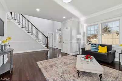 239 Suttons Ln, Edison, NJ 08817 - Photo 5