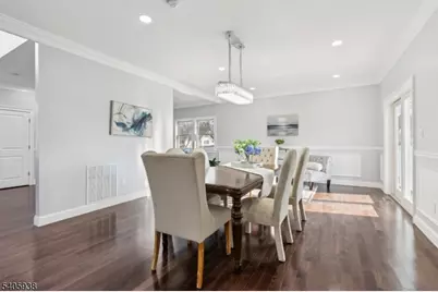 239 Suttons Ln, Edison, NJ 08817 - Photo 9