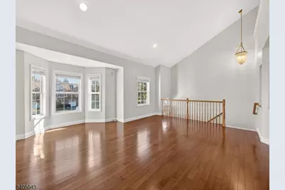 124 Barclay Dr, Nutley, NJ 07110 - Photo 1