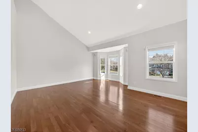 124 Barclay Dr, Nutley, NJ 07110 - Photo 13