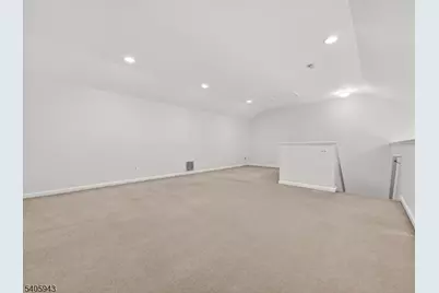 124 Barclay Dr, Nutley, NJ 07110 - Photo 27