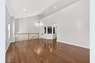 124 Barclay Dr, Nutley, NJ 07110 - Photo 15