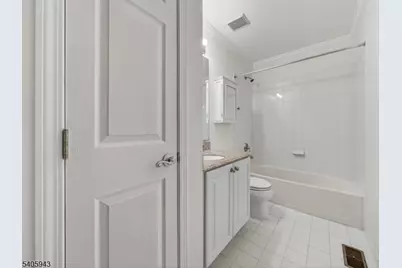 124 Barclay Dr, Nutley, NJ 07110 - Photo 37