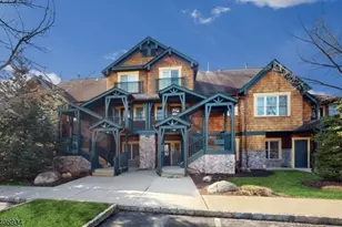 8 Maple Cres Unit 12, Vernon Twp., NJ 07462 - Photo 1