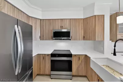 8 Maple Cres Unit 12, Vernon Twp., NJ 07462 - Photo 3