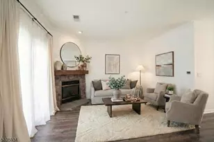 8 Maple Cres Unit 12, Vernon Twp., NJ 07462 - Photo 3