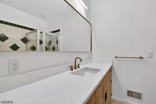 8 Maple Cres Unit 12, Vernon Twp., NJ 07462 - Photo 11
