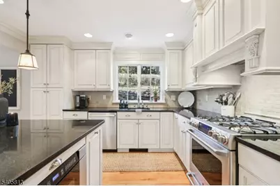 275 Linden Rd, Wayne, NJ 07470 - Photo 21