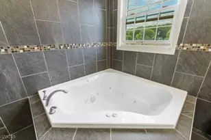 431 Raritan Rd, Linden, NJ 07036 - Photo 27