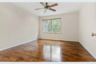 21 Eton Ct, Bedminster Township, NJ 07921 - Photo 15