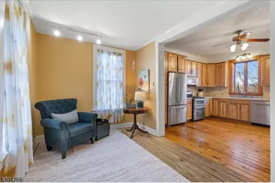 42 Main St, Hampton Boro, NJ 08827 - Photo 3