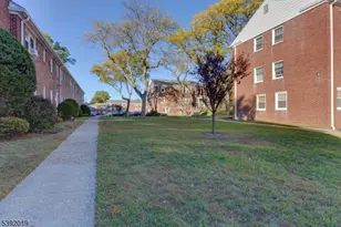 255 Bogert Rd, River Edge, NJ 07661 - Photo 23