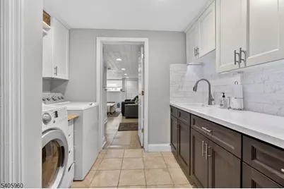 19 Springbrook Rd, Livingston, NJ 07039 - Photo 15