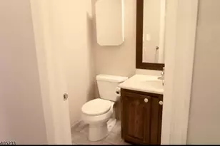 235 Tintern Ct, Franklin Township, NJ 08873 - Photo 5