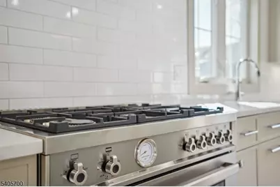 8 Willow St, Millburn, NJ 07041 - Photo 15