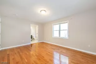 19 Legend Hills Dr, Edgewater, NJ 07020 - Photo 5