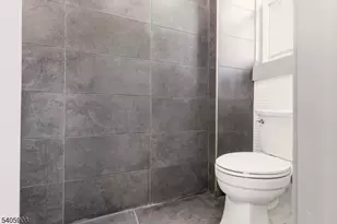 41 Girard Pl, Newark, NJ 07108 - Photo 13