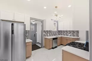 41 Girard Pl, Newark, NJ 07108 - Photo 17