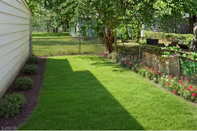 310 York St, Burlington City, NJ 08016 - Photo 11