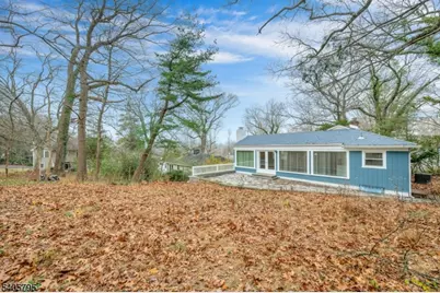 49 Pine Grove Rd, Berkeley Heights Township, NJ 07922 - Photo 11