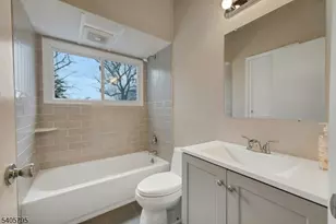 49 Pine Grove Rd, Berkeley Heights Township, NJ 07922 - Photo 5