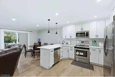 15 Rector Ave, Woodbridge Township, NJ 07095 - Photo 7