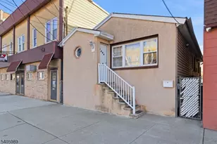 1094 Avenue C, Bayonne, NJ 07002 - Photo 17