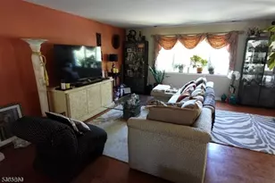 635 Bloomingdale Ave, Kenilworth, NJ 07033 - Photo 15